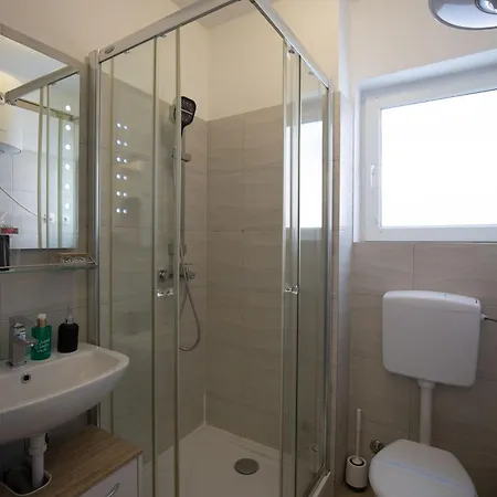 Apartment Sandstrand, No 2 *