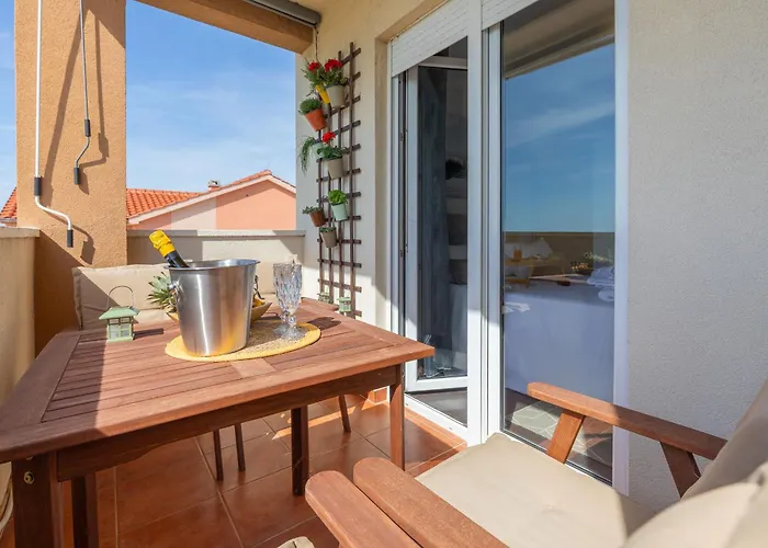 Sandstrand, No 2 Нин