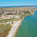 Lejlighed Sandstrand, No 2 *